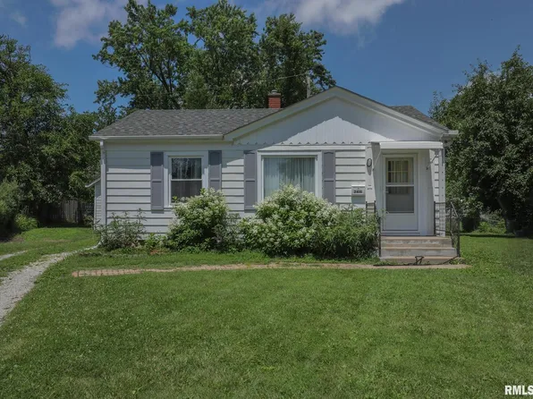 2416 McMillan Ct, Rock Island, IL 61201