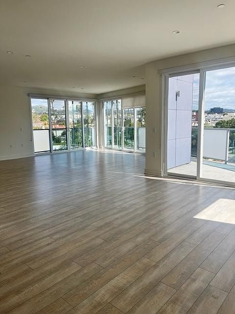 1st image of 1157 S Bundy Dr Penthouse 4