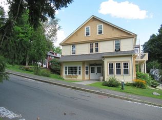 14 Pine St #3, Stockbridge, MA 01262