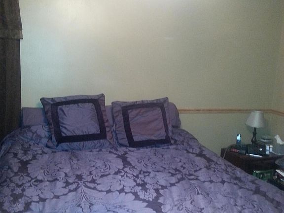 3rd image of 832 Kreis Ln