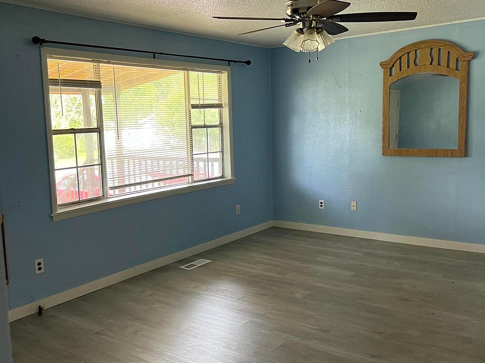 2nd image of 184 Pickett Dr
