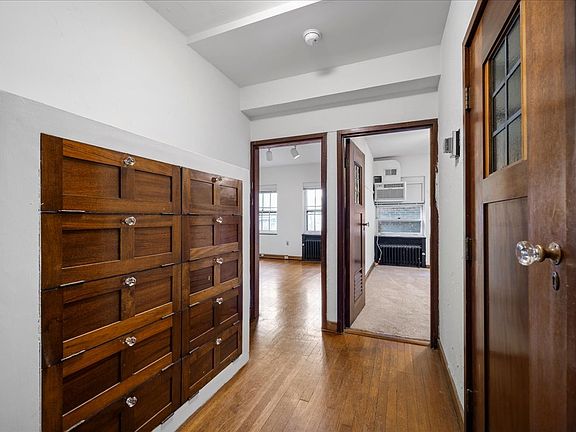 3rd image of 342 S Highland Ave APT 11B
