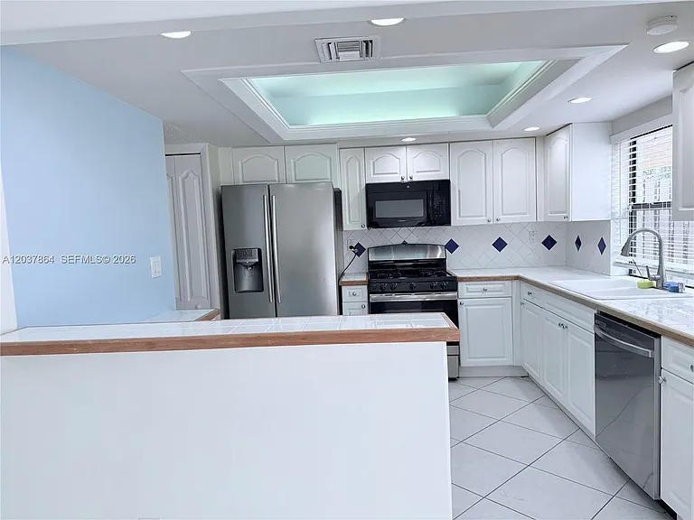 10532 SW 112th Ave — Photo 1