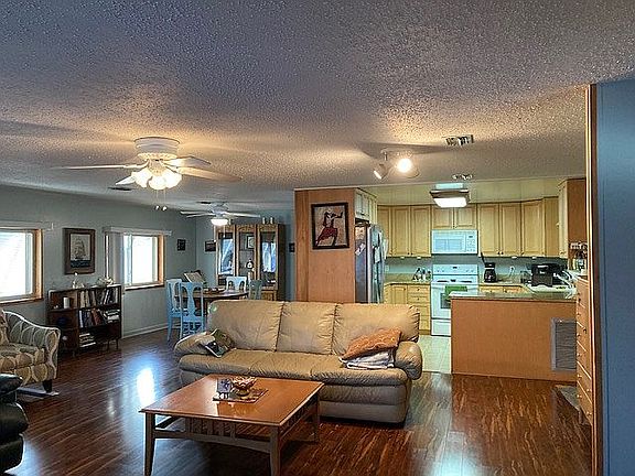 3rd image of 4639 Catfish Ct
