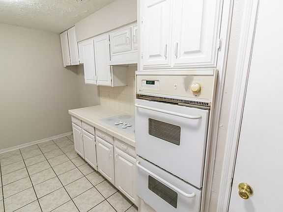 5th image of 6831 Dusty Dawn Dr