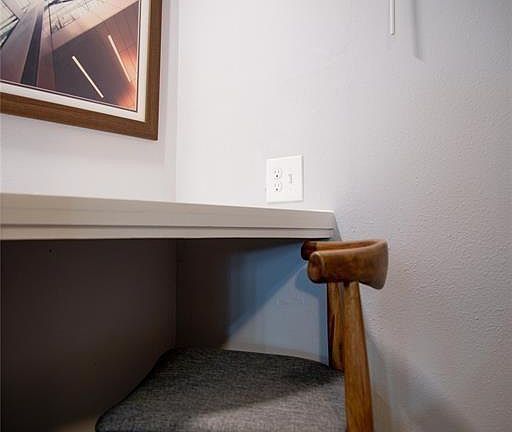 4th image of 1405 Hyde Park Blvd APT 8