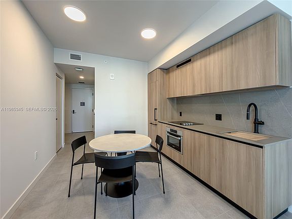 5th image of 121 NE 5th St Unit 2211