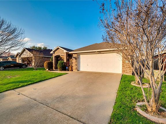 2nd image of 419 Wesley Ln