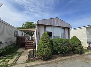 75 Country Club Dr, La Grange, IL 60525