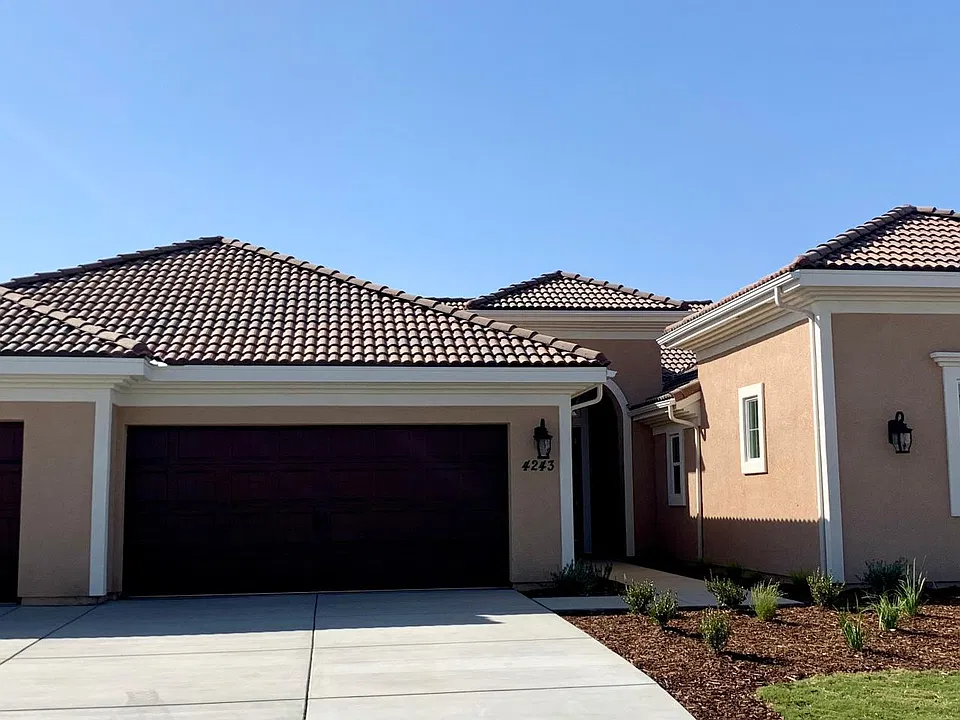 4243 Spring Tree Ln