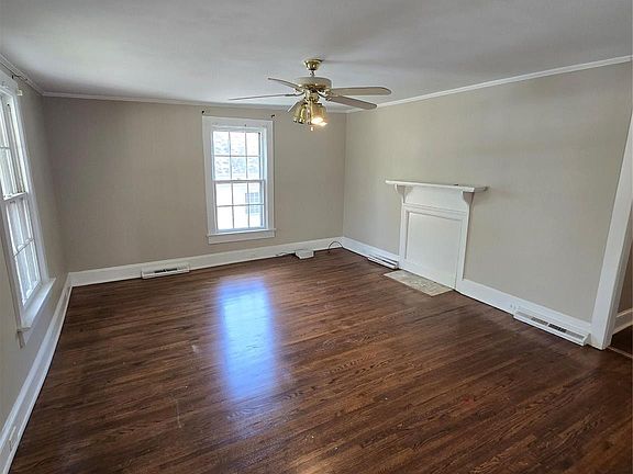 4th image of 184 Cabarrus Ave E
