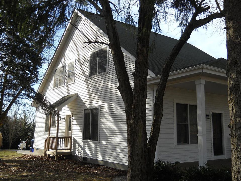 1st image of 107 Givens Ln Suite 203