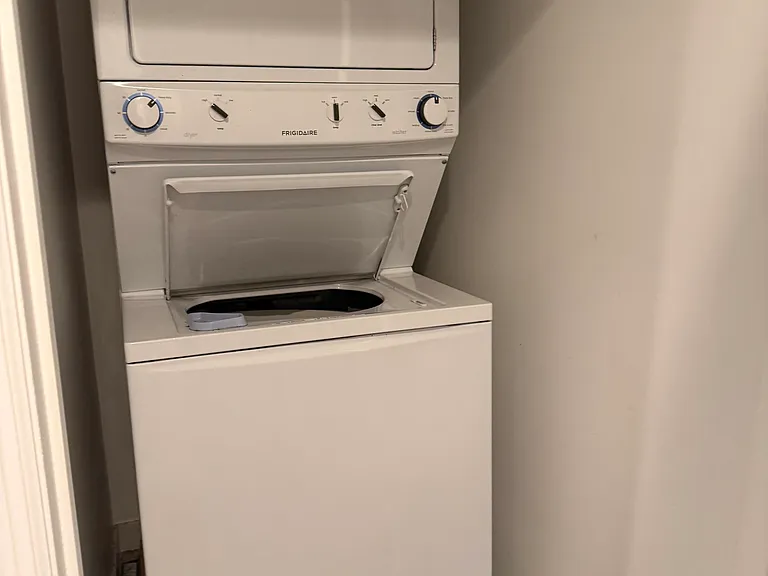 141-46 Pershing Cres #3A — Photo 15