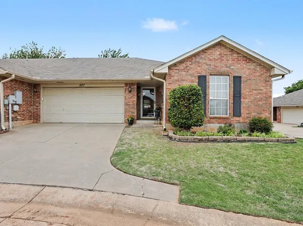 227 N Kelly Ave, Edmond, OK 73003