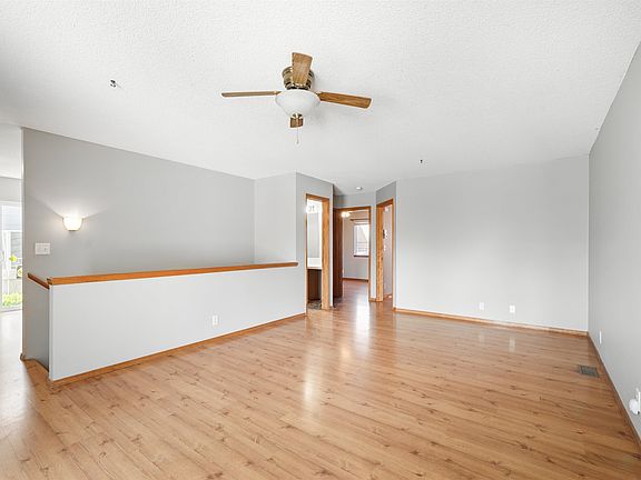 3rd image of 1021 Cedar Point Cir