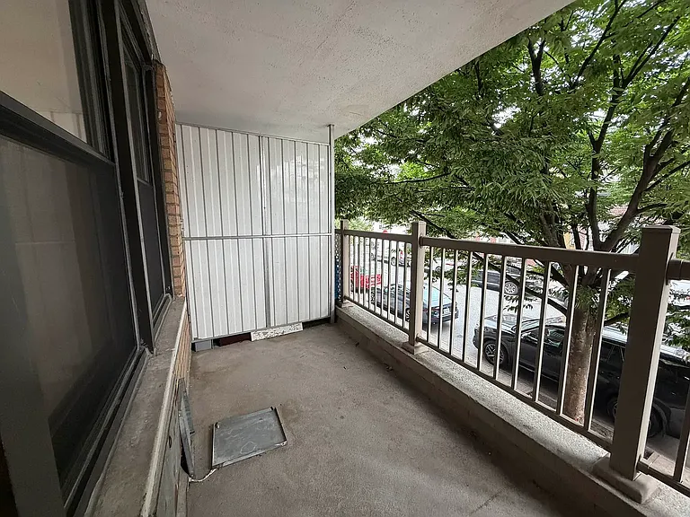 611 Banner Ave #1 — Photo 3