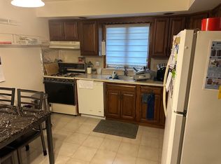 30 E Harwood Ter FLOOR 1, Palisades Park, NJ 07650