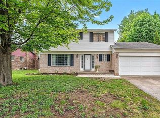 2383 Topaz Dr, Troy, MI 48085