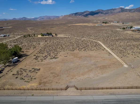 6905 Iron Mountain Blvd, Stagecoach, NV 89429