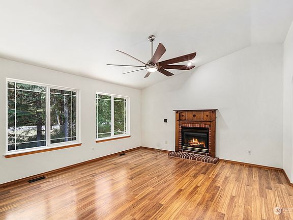 5th image of 20903 Pilchuck Place