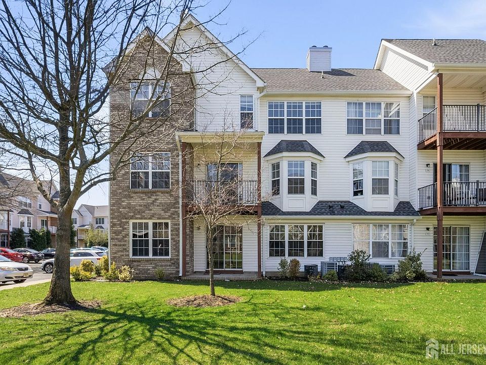 1st image of 717 Stony Brook Way