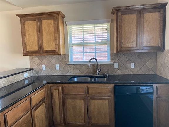 5th image of 3016 NW 182nd Ter