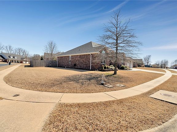 3rd image of 1100 S River Meadows Dr