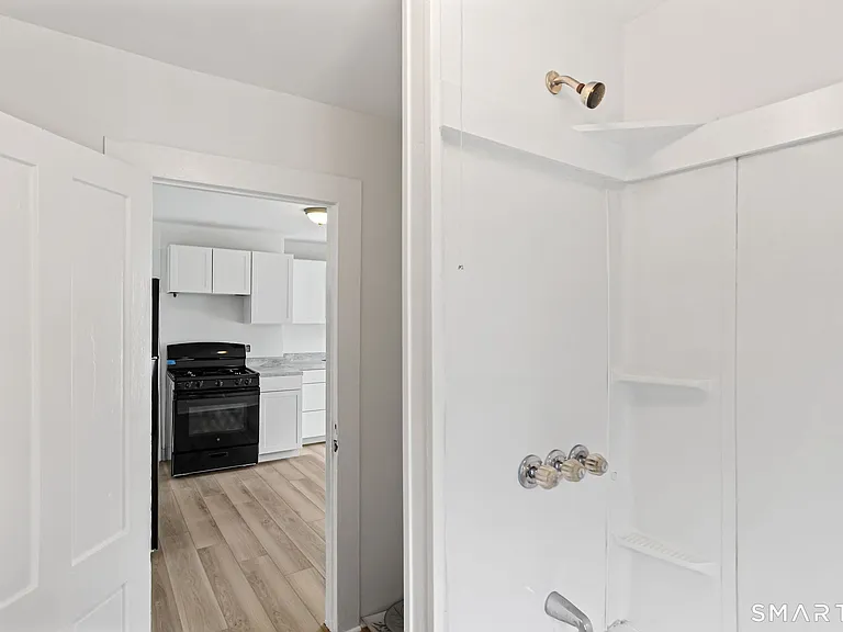 63 Reynolds St #B — Photo 12