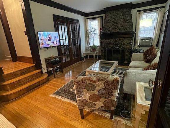 5th image of 8521 143rd St