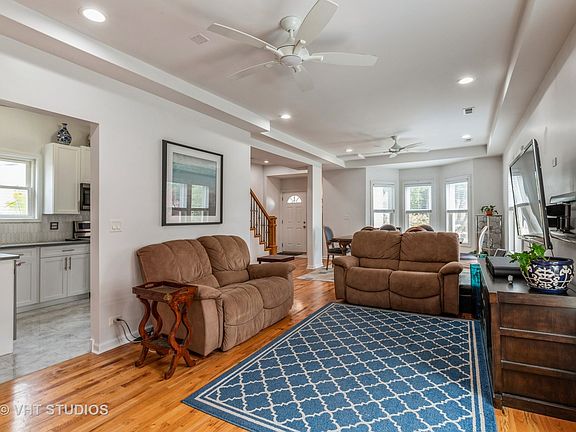 5th image of 4042 N Kolmar Ave