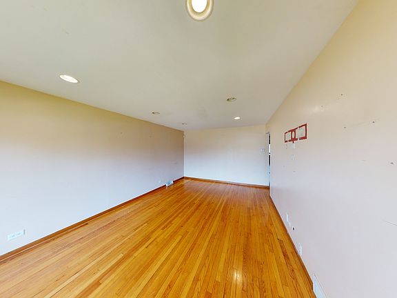 4th image of 14205 Maryland Ave