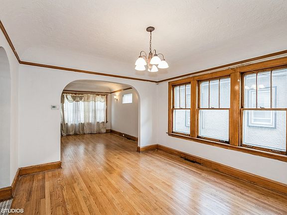 3rd image of 2032 N 73rd Ct
