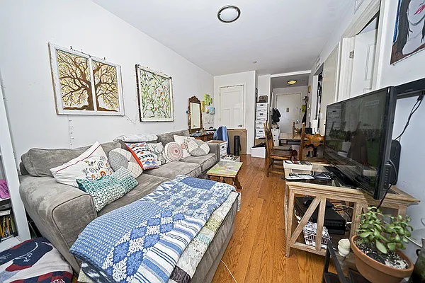 Rented by Level Group | media 14