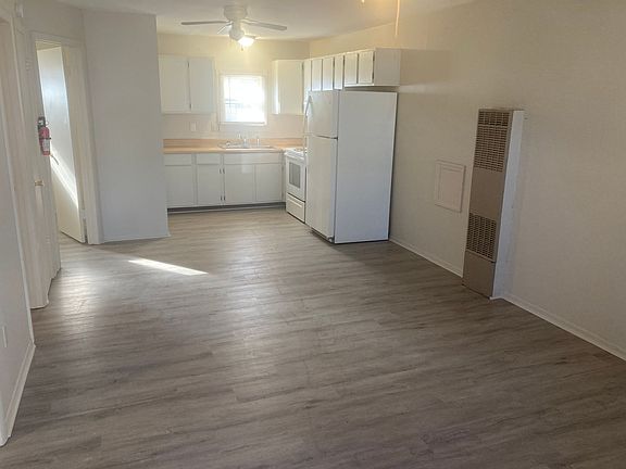 3rd image of 100 Jefferson Pl #102