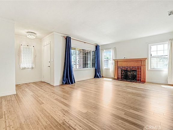 3rd image of 1009 S Rimpau Blvd