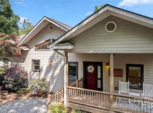 190 Tanglewood Trl, Lake Lure, NC 28746