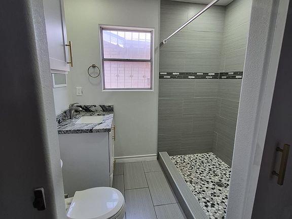 5th image of 3005 Gustavus St