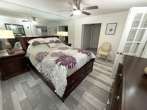 5th image of 209 SE 6th St APT 5