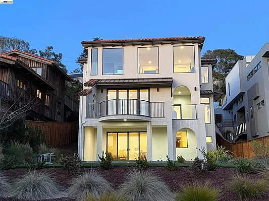 1024 Grizzly Peak Blvd — Photo 11