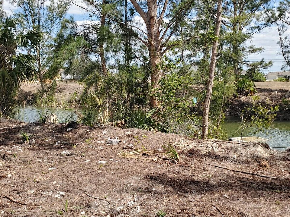 2nd image of 3905 NE 9TH Avenue