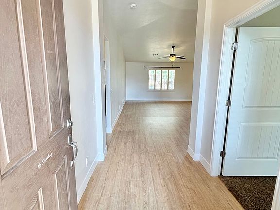 4th image of 151 E Gold Bullion Way