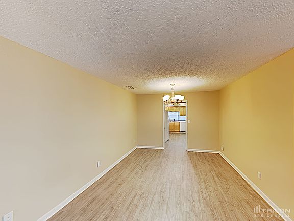 4th image of 2405 Eagle Chase Dr