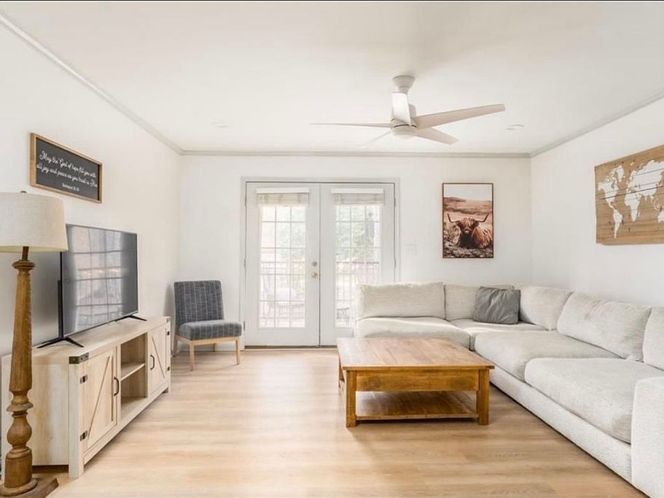 1st image of 3529 Essex Ave #75