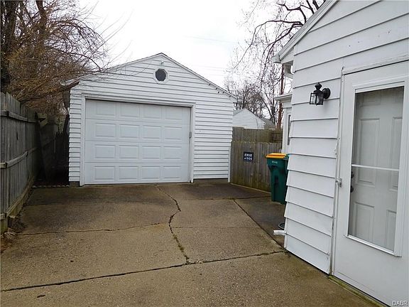 3rd image of 2522 Galewood St