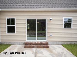 411 Windermere Rd, Hubert, NC 28539