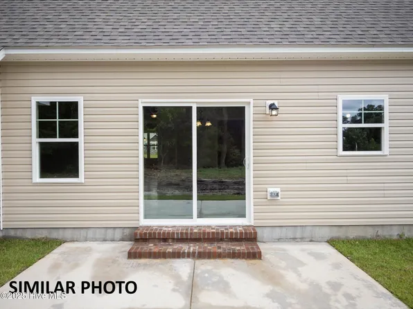 411 Windermere Road, Hubert, NC 28539