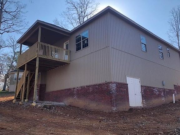 3rd image of 4 Towan Cir