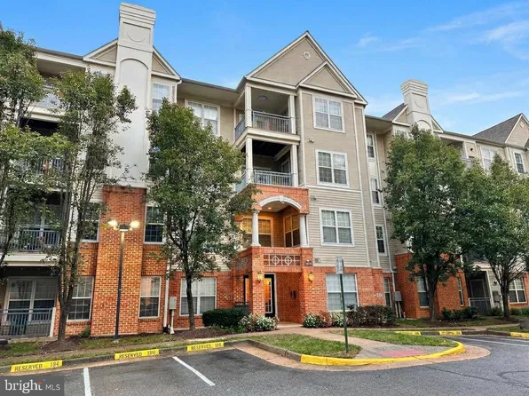 3015 Nicosh Cir Unit 2108, Falls Church, VA 22042