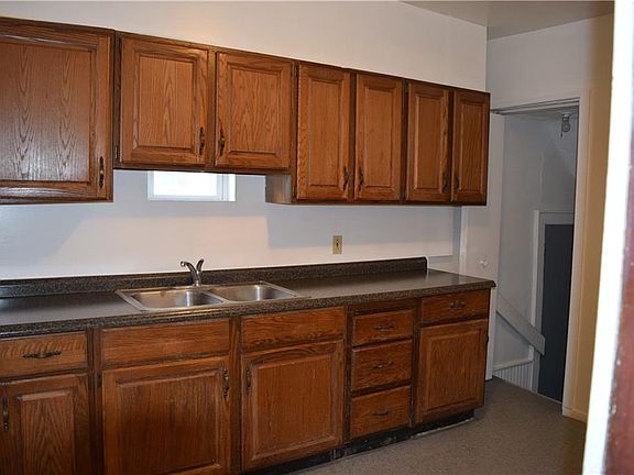 3rd image of 1058 Himelright Blvd