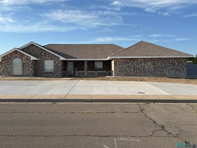 208 Pima Dr, Roswell, NM, 88203